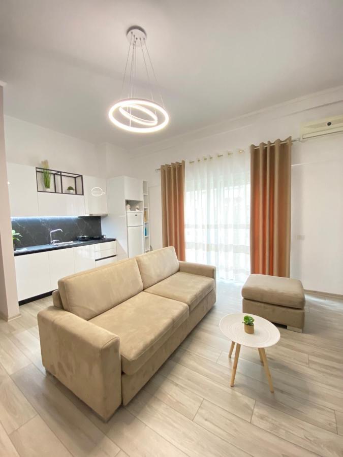 Newly Renovated One Bedroom Apartment In Tirana Esterno foto